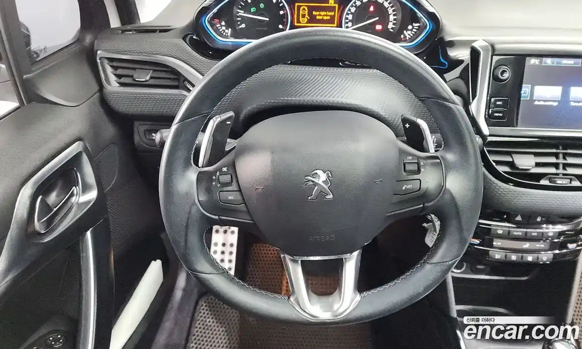 Peugeot 2008 2016 1.6 гидро в Москве № 500507, фото 13