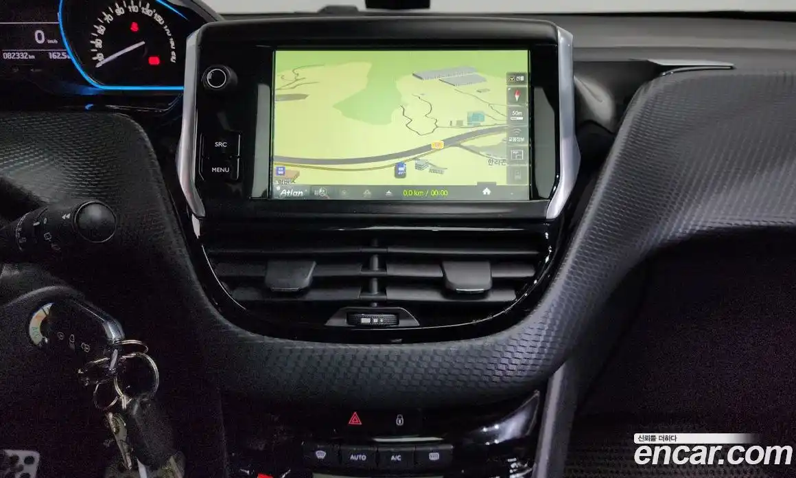 Peugeot 2008 2016 1.6 гидро в Москве № 500507, фото 17