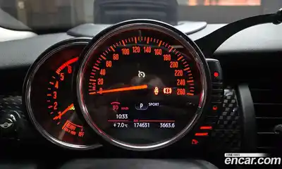 Mini Cooper 2014 2.0 гидро в Москве № 628209, миниатюра 8
