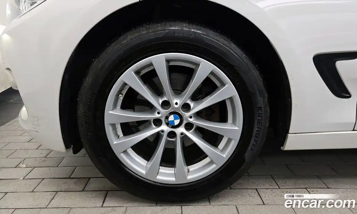 BMW 3-Series 2018 2.0 гидро в Москве № 800373, фото 5