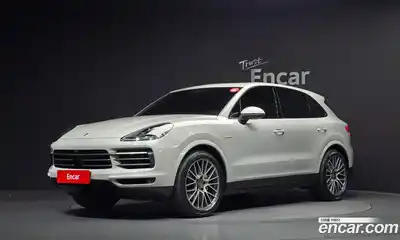 Porsche Cayenne, 2023