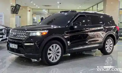 Ford Explorer, 2022