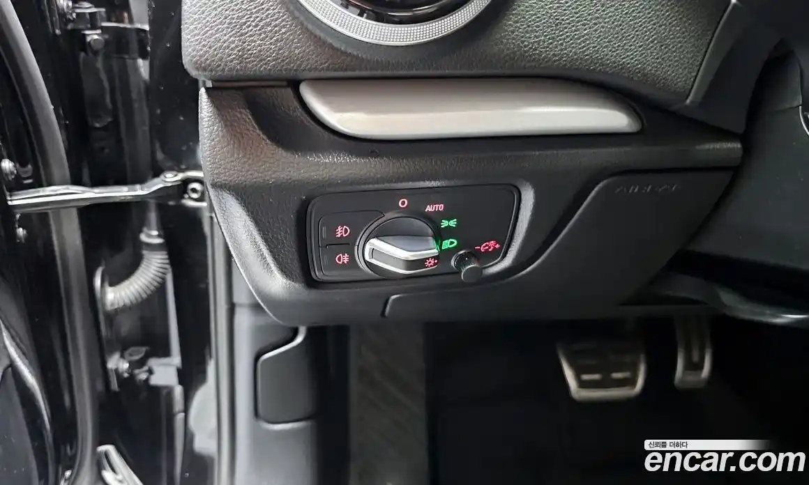 Audi A3 2015 2.0 гидро в Москве № 859880, фото 17