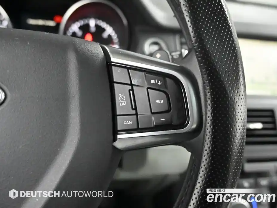 Land Rover Discovery Sport 2016 2.0 гидро в Москве № 861361, фото 16