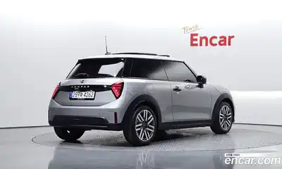 Mini Cooper 2025 2.0 гидро в Москве № 861397, миниатюра 2