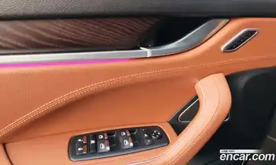 Maserati Levante 2020 3.0 гидро в Москве № 863486, миниатюра 5