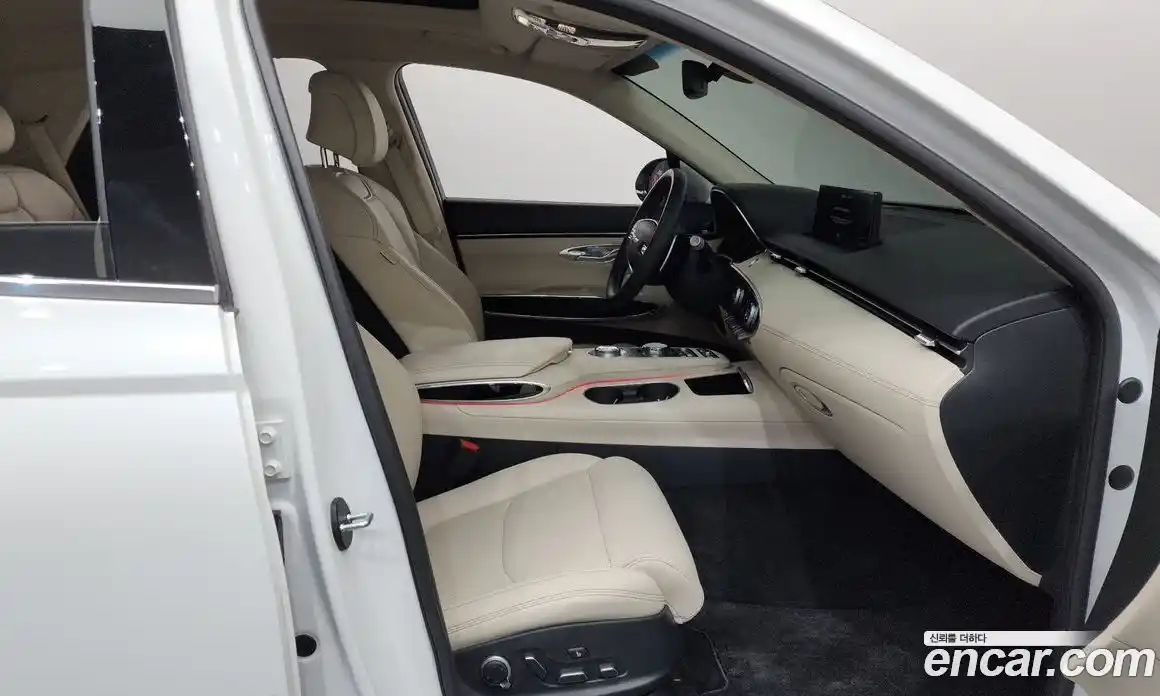 Genesis GV70 2023 2.5 Автомат в Москве № 888526, фото 11