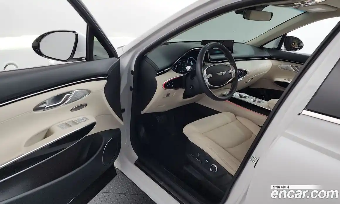 Genesis GV70 2023 2.5 Автомат в Москве № 888526, фото 10