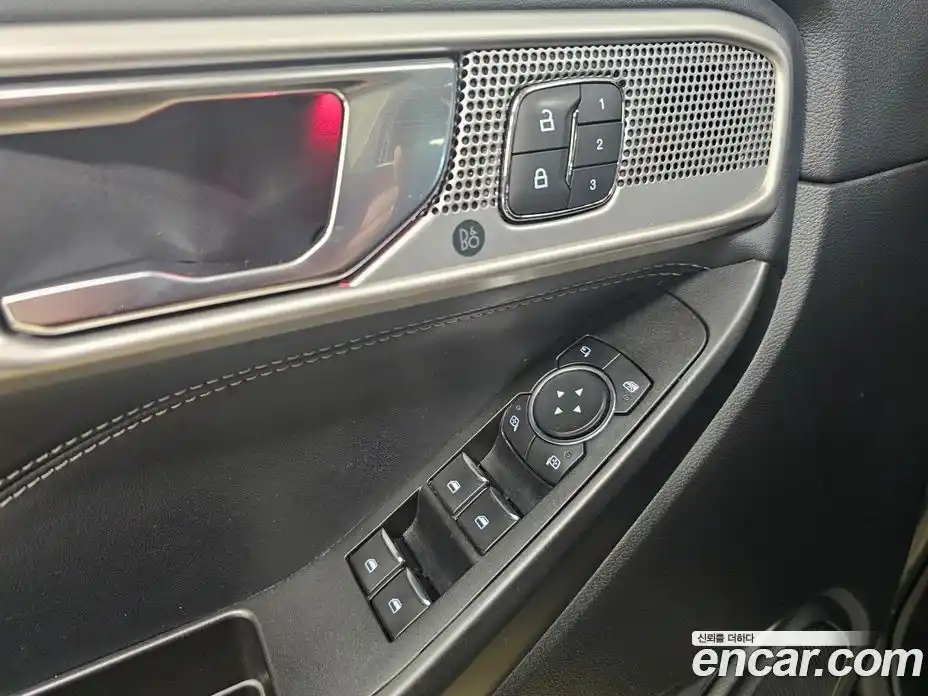 Ford Explorer 2020 2.3 гидро в Москве № 897054, фото 16