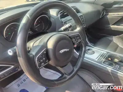Jaguar XE 2015 2.0 гидро в Москве № 897289, миниатюра 11