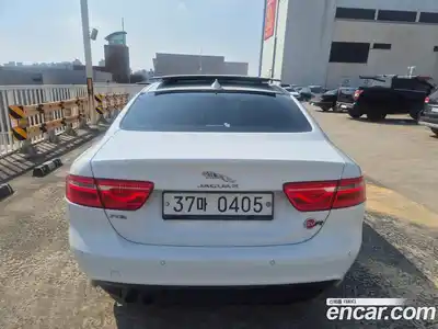 Jaguar XE 2015 2.0 гидро в Москве № 897289, миниатюра 2
