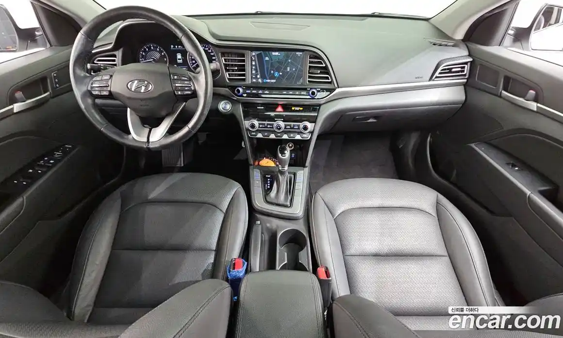 Hyundai Avante 2019 1.6 гидро в Москве № 926390, фото 7