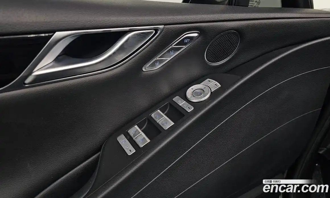 Genesis G80 2023 2.5 Автомат в Москве № 930981, фото 17