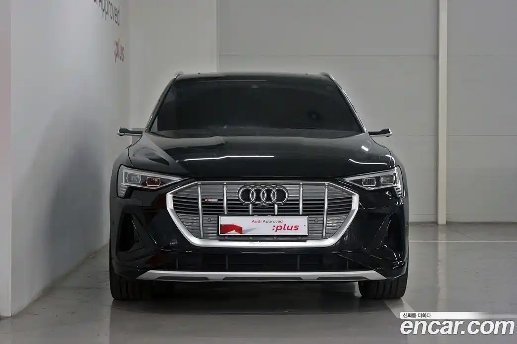Audi e-tron 2022 гидро в Москве № 1002362, фото 3