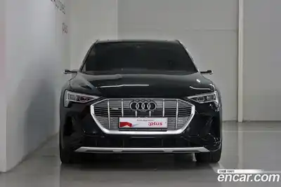 Audi e-tron 2022 гидро в Москве № 1002362, миниатюра 3