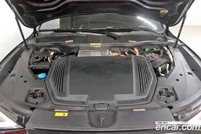 Audi e-tron 2022 гидро в Москве № 1002362, миниатюра 6