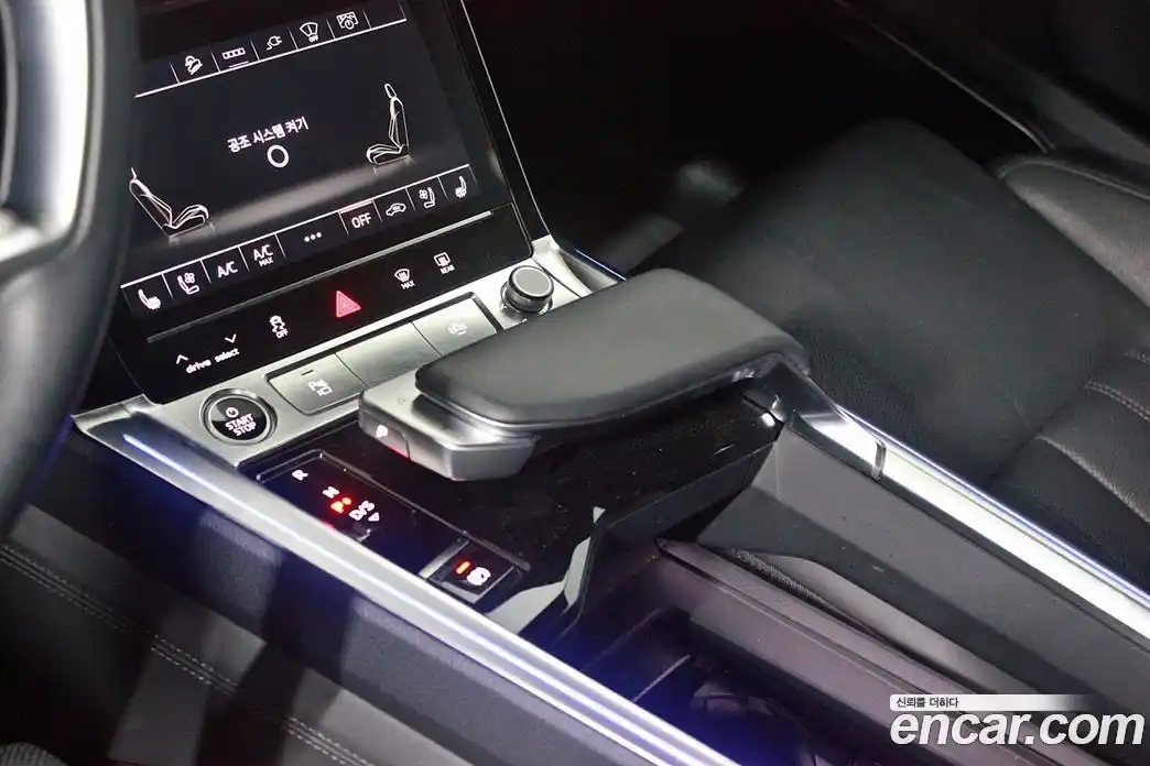 Audi e-tron 2022 гидро в Москве № 1002362, фото 10