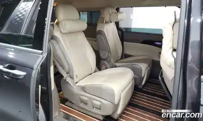 Kia Canival 2023 3.5 Автомат в Москве № 1002933, миниатюра 12