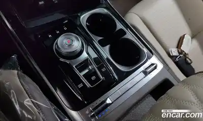 Kia Canival 2023 3.5 Автомат в Москве № 1002933, миниатюра 9