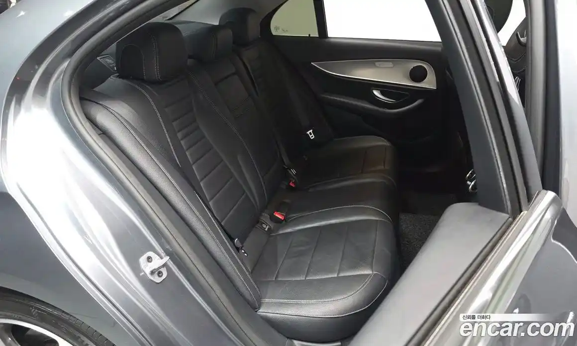 Mercedes-Benz E-Class 2018 2.0 гидро в Москве № 1006042, фото 11