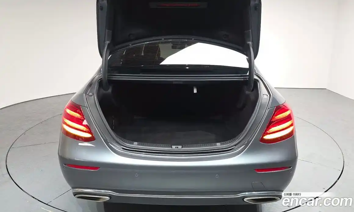 Mercedes-Benz E-Class 2018 2.0 гидро в Москве № 1006042, фото 19