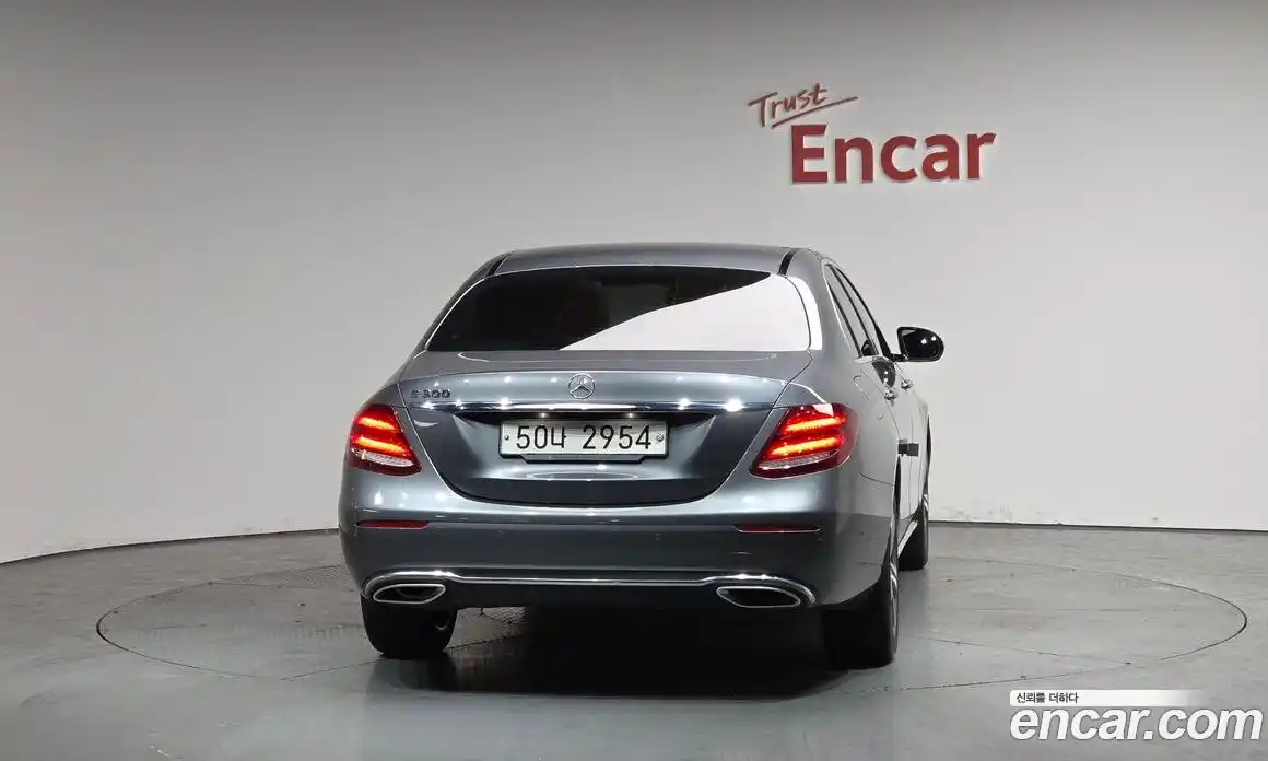 Mercedes-Benz E-Class 2018 2.0 гидро в Москве № 1006042, фото 3