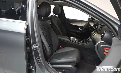 Mercedes-Benz E-Class 2018 2.0 гидро в Москве № 1006042, миниатюра 9