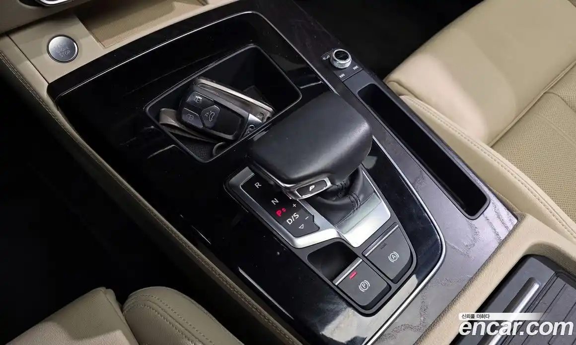 Audi Q5 2023 2.0 Автомат в Москве № 1006992, фото 9