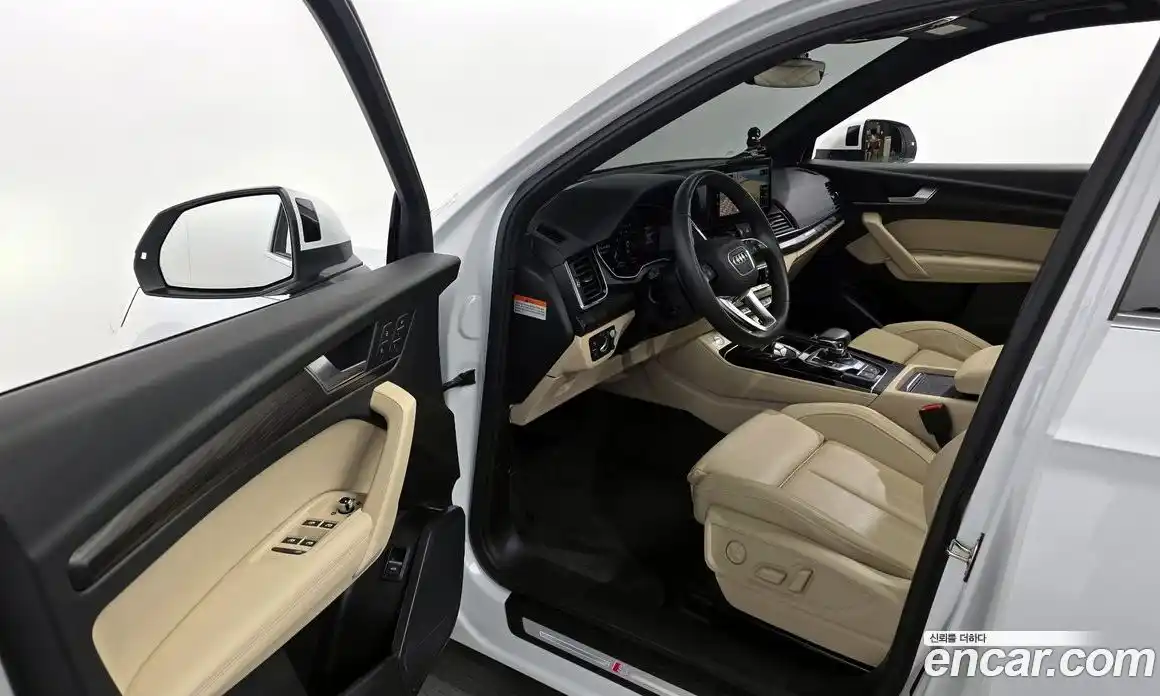 Audi Q5 2023 2.0 Автомат в Москве № 1006992, фото 10