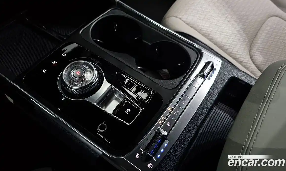 Kia Canival 2024 1.6 Автомат в Москве № 1009404, фото 9