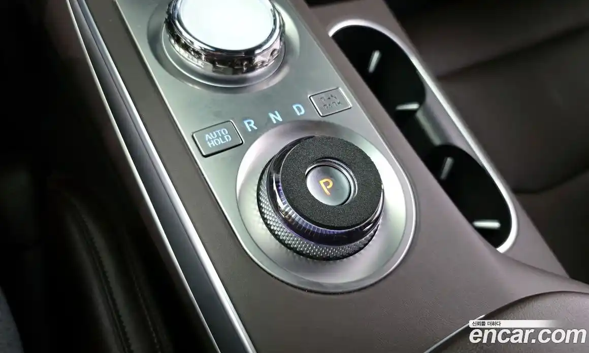 Genesis GV70 2023 2.5 Автомат в Москве № 1009878, фото 9