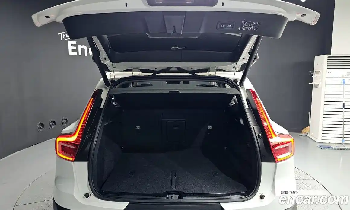 Volvo XC40 2019 2.0 гидро в Москве № 1009926, фото 20