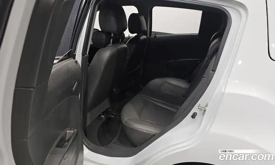 Chevrolet Spark 2014 1.0 механика в Москве № 1012355, фото 11