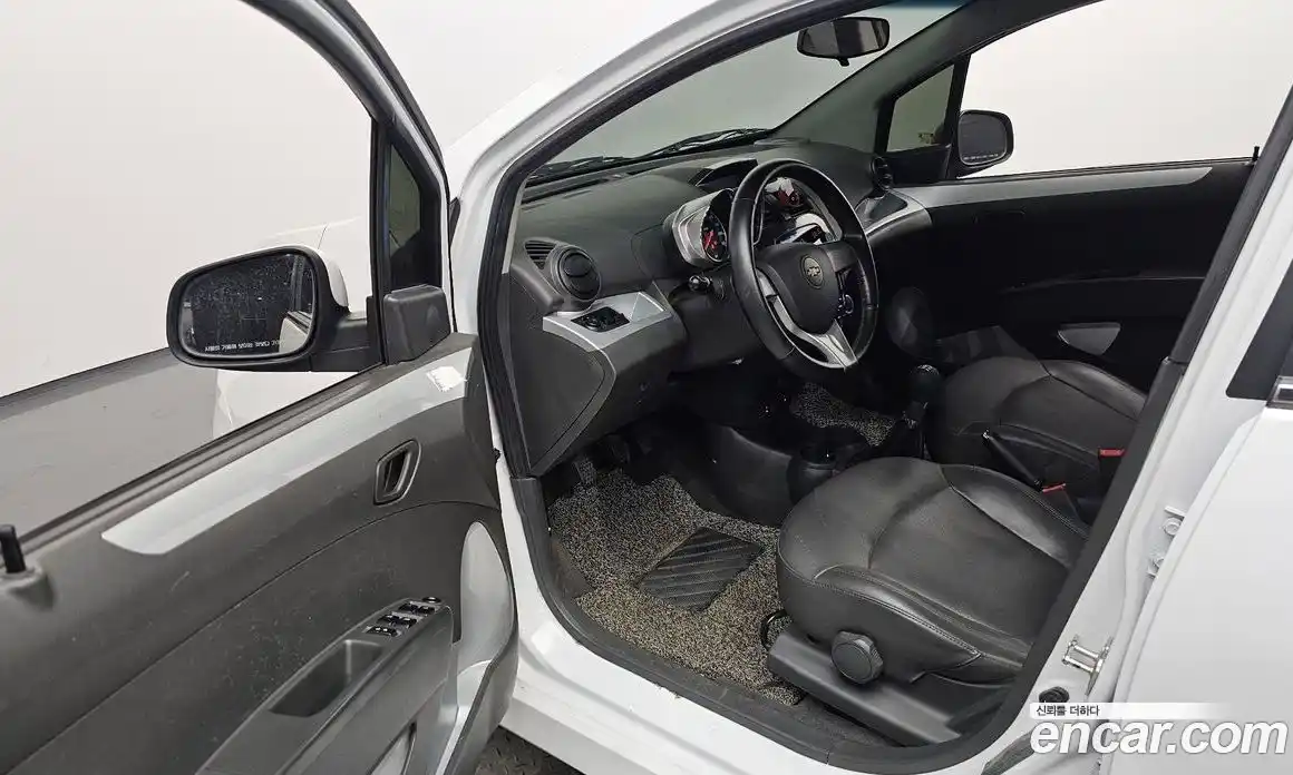 Chevrolet Spark 2014 1.0 механика в Москве № 1012355, фото 10