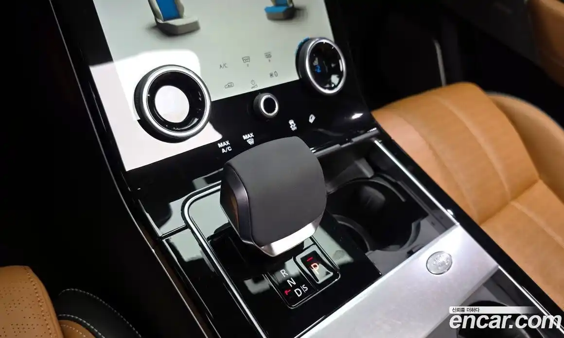 Land Rover Range-Rover Velar 2022 3.0 гидро в Москве № 1012724, фото 9