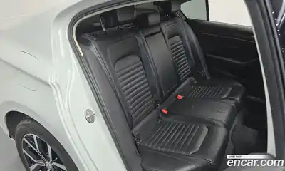 Volkswagen Passat 2018 2.0 гидро в Москве № 1014665, миниатюра 12