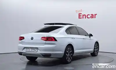Volkswagen Passat 2018 2.0 гидро в Москве № 1014665, миниатюра 2