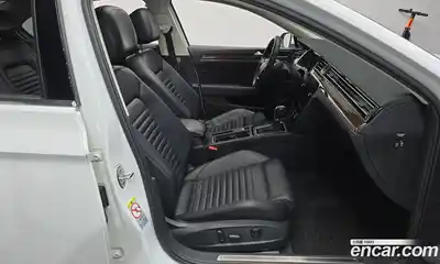 Volkswagen Passat 2018 2.0 гидро в Москве № 1014665, миниатюра 10