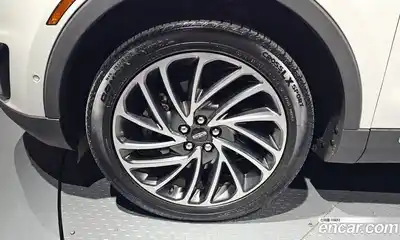 Lincoln Nautilus 2020 2.7 гидро в Москве № 1015584, миниатюра 5