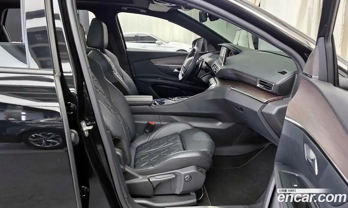 Peugeot 5008 2024 1.2 гидро в Москве № 1015780, фото 11