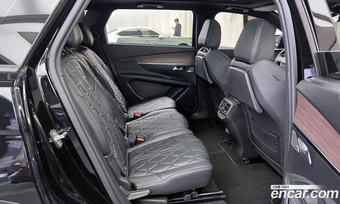 Peugeot 5008 2024 1.2 гидро в Москве № 1015780, фото 12