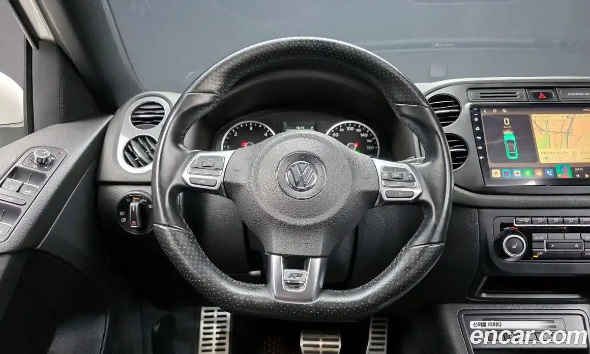 Volkswagen Tiguan 2013 2.0 гидро в Москве № 136521, фото 13