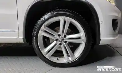 Volkswagen Tiguan 2013 2.0 гидро в Москве № 136521, миниатюра 5