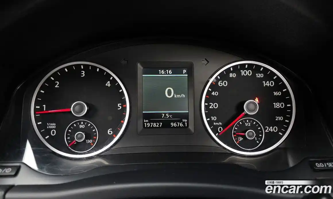 Volkswagen Tiguan 2013 2.0 гидро в Москве № 136521, фото 8