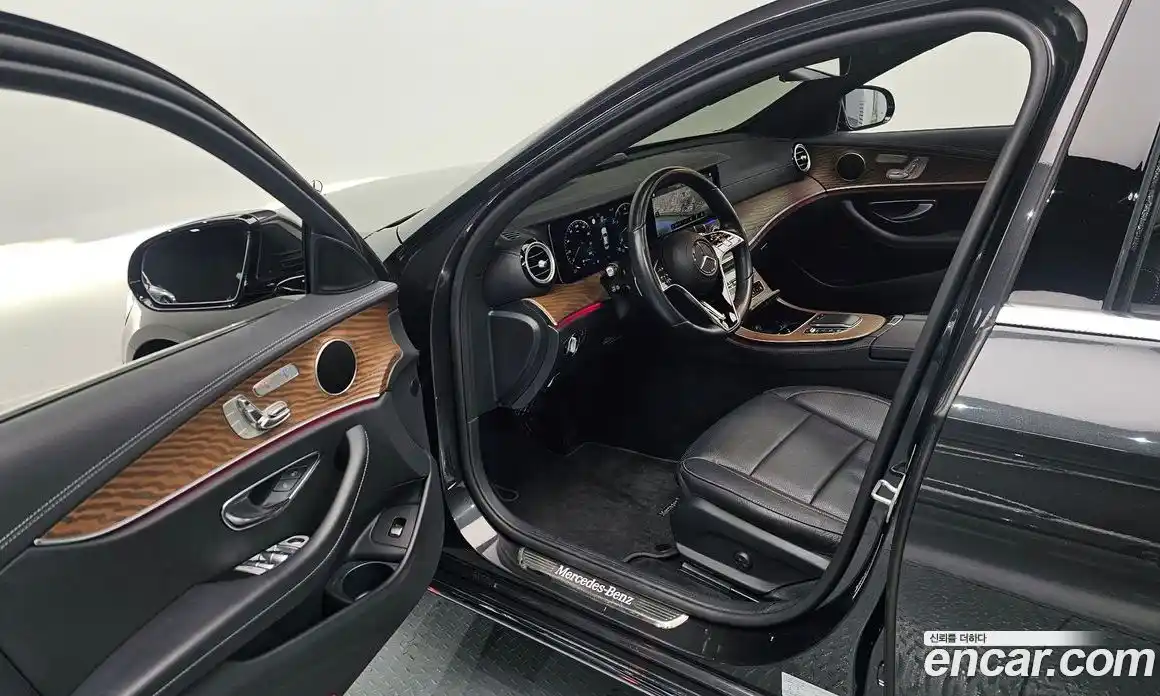 Mercedes-Benz E-Class 2022 2.0 гидро в Москве № 142115, фото 11