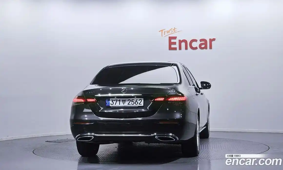 Mercedes-Benz E-Class 2022 2.0 гидро в Москве № 142115, фото 4
