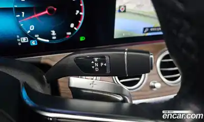 Mercedes-Benz E-Class 2022 2.0 гидро в Москве № 142115, миниатюра 9