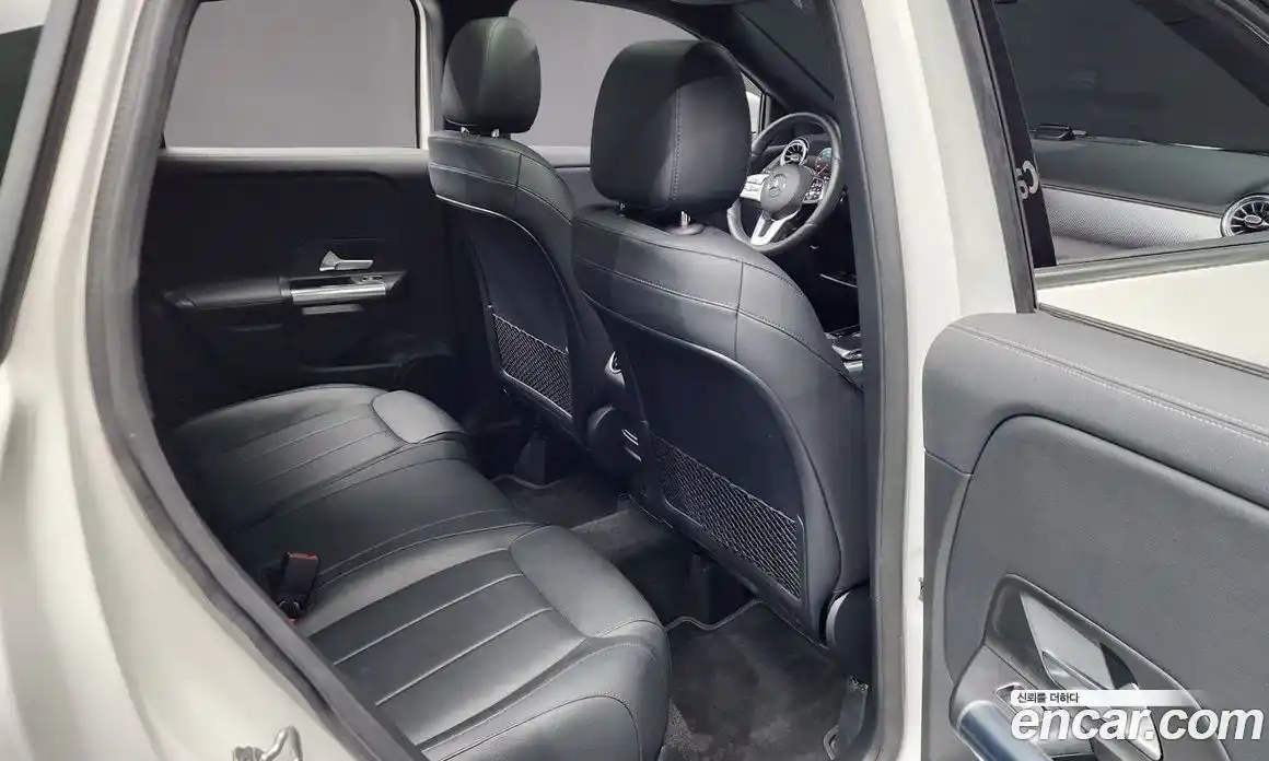 Mercedes-Benz GLA-Class 2021 2.0 гидро в Москве № 142658, фото 12