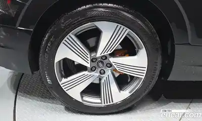 Audi e-tron 2021 0.2 гидро в Москве № 163326, миниатюра 5