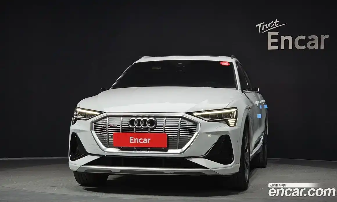Audi e-tron 2022 0.2 гидро в Москве № 163603, фото 3